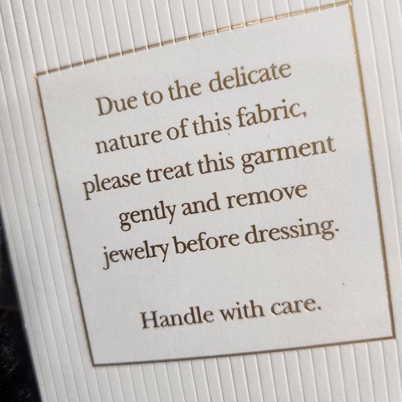 - NWT LONG SLEEVE EMBELLISHED ILLUSION EVENING GOWN Size 6 $ 798 - Picture 10 of 10